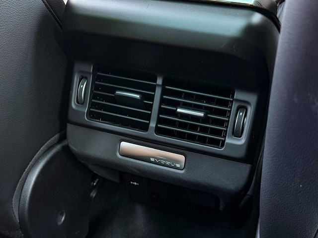 Land Rover Range Rover Evoque 1.5 P300e AWD R-Dynamic SE 309 pk, Leder, 360° camera, ACC, Meridian, Dealer onderhouden, Garantie