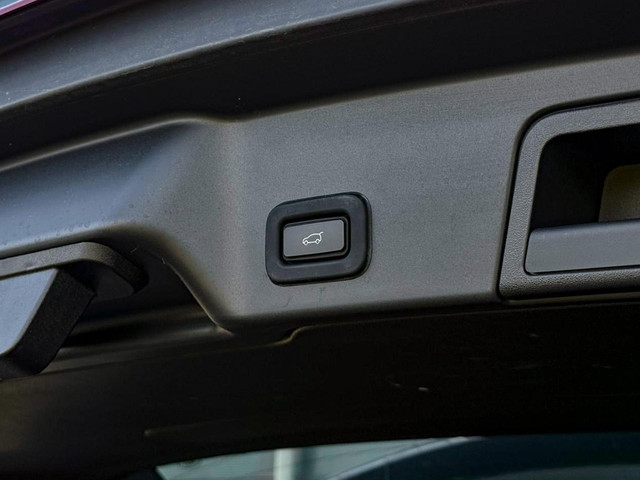 Land Rover Range Rover Evoque 1.5 P300e AWD R-Dynamic SE 309 pk, Leder, 360° camera, ACC, Meridian, Dealer onderhouden, Garantie