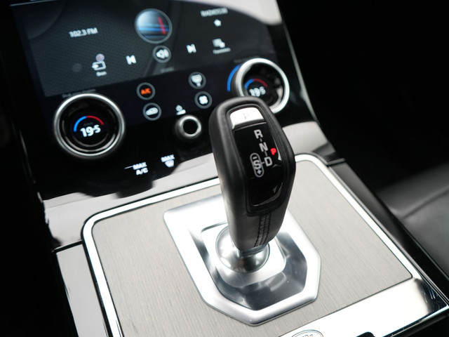 Land Rover Range Rover Evoque P200 AWD R-Dynamic | Afneembare Trekhaak | Adaptive Cruise | Meridian Audio | Lederen Sportstoelen Memory & Verwarmd | Carplay |