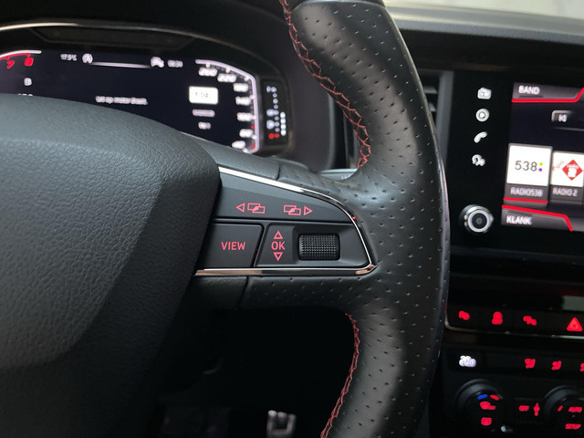 Seat Ateca 1.5 TSI 150pk DSG FR Business Intense Black Virtual Cockpit Camera Navigatie LED DAB+