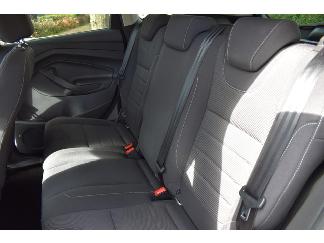 Ford Kuga 1.5 Titanium '16 SLÉCHTS 80DKM NIEUWSTAAT!