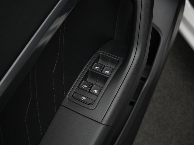 Seat Ateca 1.5 TSI 150 pk Style Business Intense | Trekhaak | Leder alcantara | Navigatie | Stuur- stoelverwarming | Achteruitrijcamera