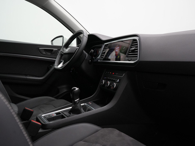 Seat Ateca 1.5 TSI 150 pk Style Business Intense | Trekhaak | Leder alcantara | Navigatie | Stuur- stoelverwarming | Achteruitrijcamera