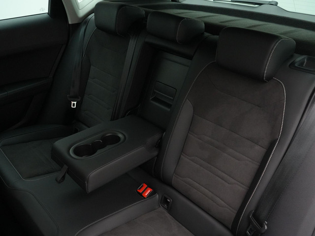 Seat Ateca 1.5 TSI 150 pk Style Business Intense | Trekhaak | Leder alcantara | Navigatie | Stuur- stoelverwarming | Achteruitrijcamera