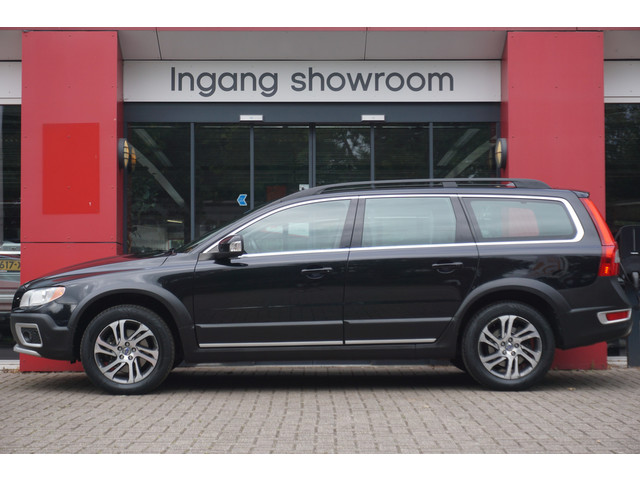 volvo-xc70-2.0-d3-fwd-limited-edition---5-cilinder---origineel-nl---schuif--kanteldak---leder---trekhaak---navigatie--