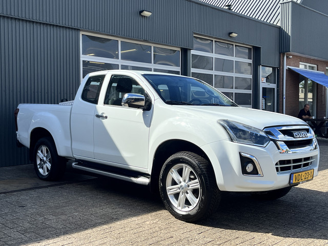 isuzu-d-max-1.9-extended-cab-x-country-164pk-3500kg-trekgwicht-airco-cruise-controle-pick-up-p-up-euro-6-vierwielaandrijving-openlaadbak-ger