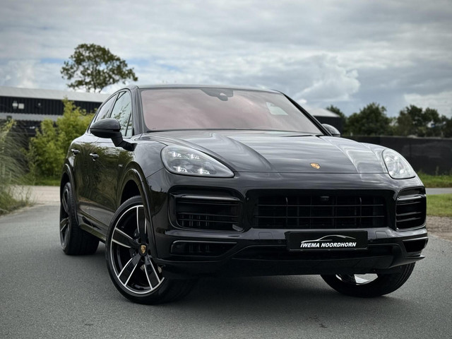 porsche-cayenne-coup-3.0-e-hybrid-sportdesign-sport-chrono-burmester--softclose-doors-camera-360-applecarplay