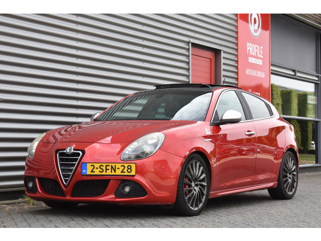 alfa-romeo-giulietta-1.4-t-business-executive-automaat---leder---pano---navi---clima---cruise---pdc---lmv