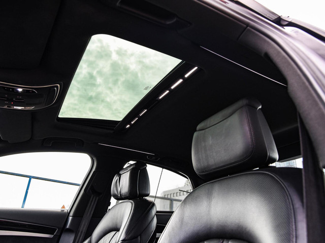 Audi A8 3.0 TDI quattro Pro Line+ Facelift Schuifdak Matrix LED Luchtvering Trekhaak Cruise Control Adaptief