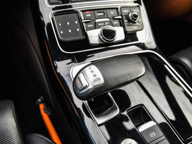 Audi A8 3.0 TDI quattro Pro Line+ Facelift Schuifdak Matrix LED Luchtvering Trekhaak Cruise Control Adaptief