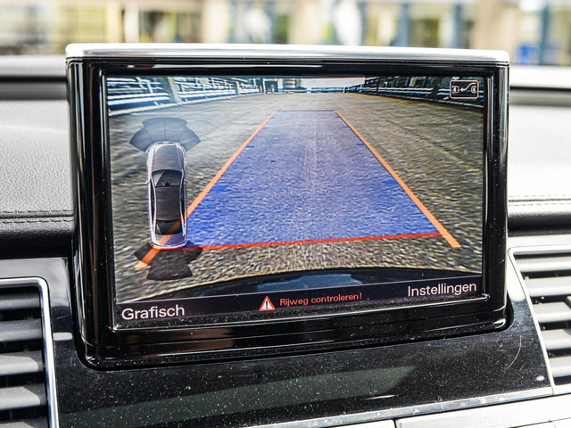 Audi A8 3.0 TDI quattro Pro Line+ Facelift Schuifdak Matrix LED Luchtvering Trekhaak Cruise Control Adaptief