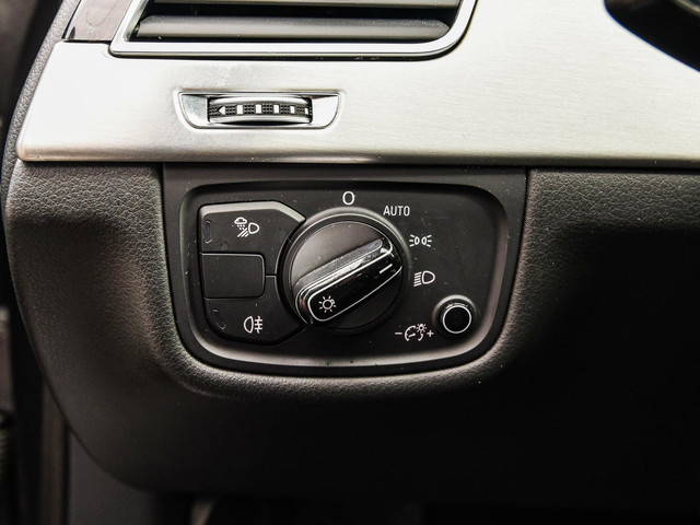 Audi A8 3.0 TDI quattro Pro Line+ Facelift Schuifdak Matrix LED Luchtvering Trekhaak Cruise Control Adaptief