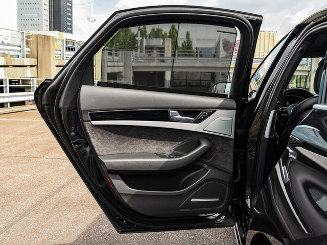 Audi A8 3.0 TDI quattro Pro Line+ Facelift Schuifdak Matrix LED Luchtvering Trekhaak Cruise Control Adaptief