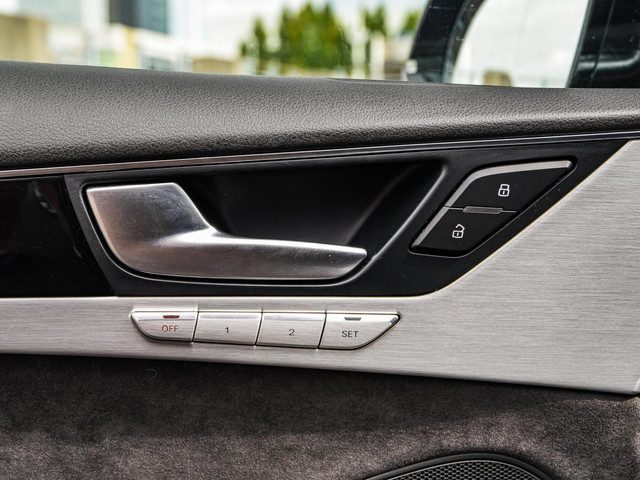 Audi A8 3.0 TDI quattro Pro Line+ Facelift Schuifdak Matrix LED Luchtvering Trekhaak Cruise Control Adaptief