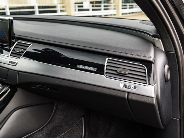 Audi A8 3.0 TDI quattro Pro Line+ Facelift Schuifdak Matrix LED Luchtvering Trekhaak Cruise Control Adaptief