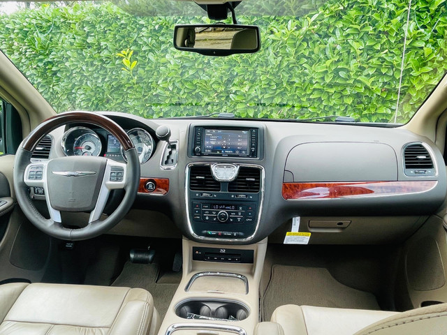 Chrysler Grand Voyager 3.6 V6Stow&Go .Limited 2XTV DVD