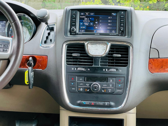 Chrysler Grand Voyager 3.6 V6Stow&Go .Limited 2XTV DVD