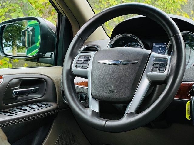 Chrysler Grand Voyager 3.6 V6Stow&Go .Limited 2XTV DVD