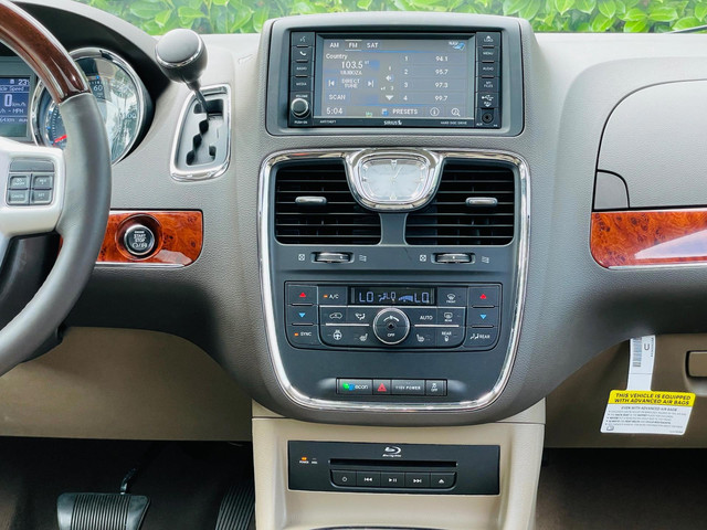 Chrysler Grand Voyager 3.6 V6Stow&Go .Limited 2XTV DVD