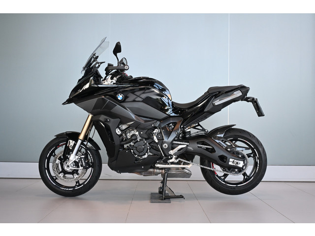 bmw-s-1000-xr-triple-black