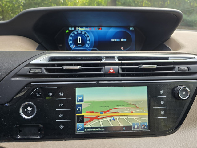 Citroen C4 Picasso 1.2 130 PK Business | 2E EIGENAAR | NAVI | CAMERA | TREKHAAK | CRUISE