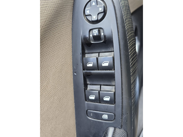 Citroen C4 Picasso 1.2 130 PK Business | 2E EIGENAAR | NAVI | CAMERA | TREKHAAK | CRUISE