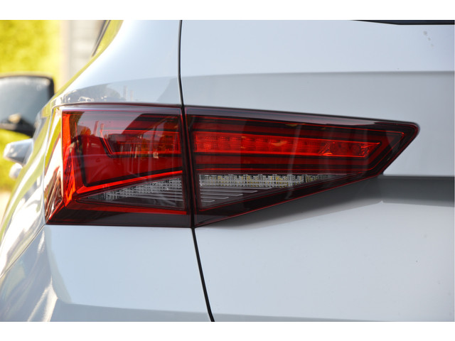 Seat Ateca 1.5 TSI FR AUTOMAAT | LED | CRUISE | VIRTUAL | KEYLESS | CLIMA | DAB | NAVI | ENZ