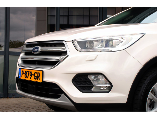 Ford Kuga 1.5 Ecoboost automaat Titanium | Half Leer | CarPlay   Android auto | Winter pakket