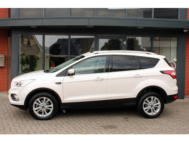 Ford Kuga 1.5 Ecoboost automaat Titanium | Half Leer | CarPlay   Android auto | Winter pakket