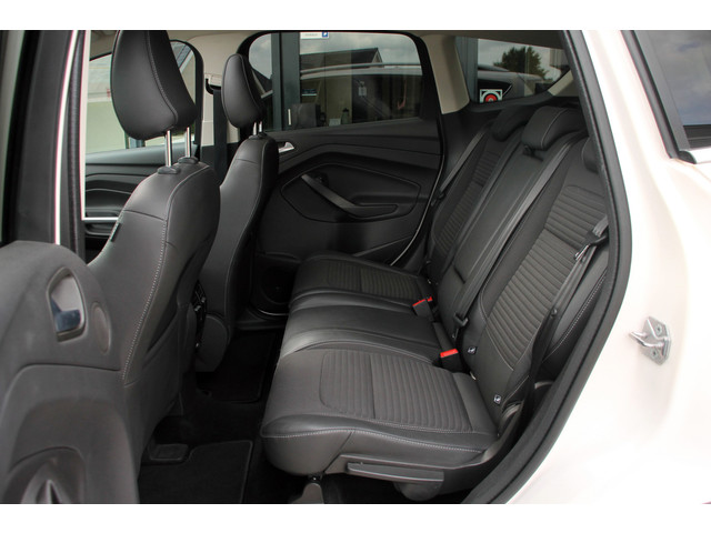 Ford Kuga 1.5 Ecoboost automaat Titanium | Half Leer | CarPlay   Android auto | Winter pakket