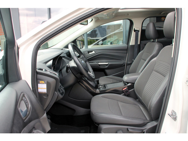 Ford Kuga 1.5 Ecoboost automaat Titanium | Half Leer | CarPlay   Android auto | Winter pakket