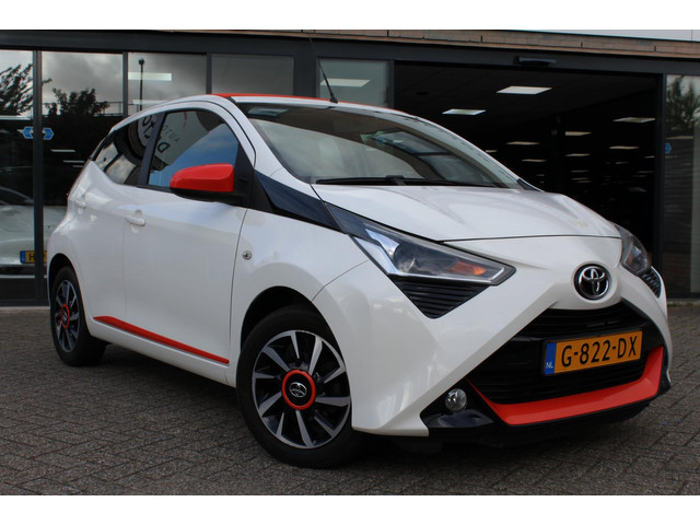 toyota-aygo-1.0-vvt-i-x-cite-cabrio---lm---apple-carplay