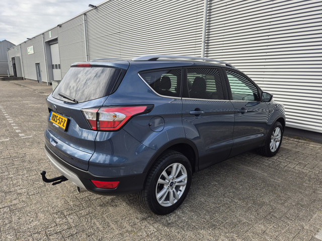 Ford Kuga 1.5 EcoBoost Titanium ,airco,cruise,applecarplay android,navigatie camera,parkeersensoren,trekhaak,