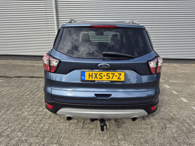 Ford Kuga 1.5 EcoBoost Titanium ,airco,cruise,applecarplay android,navigatie camera,parkeersensoren,trekhaak,