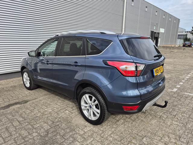 Ford Kuga 1.5 EcoBoost Titanium ,airco,cruise,applecarplay android,navigatie camera,parkeersensoren,trekhaak,