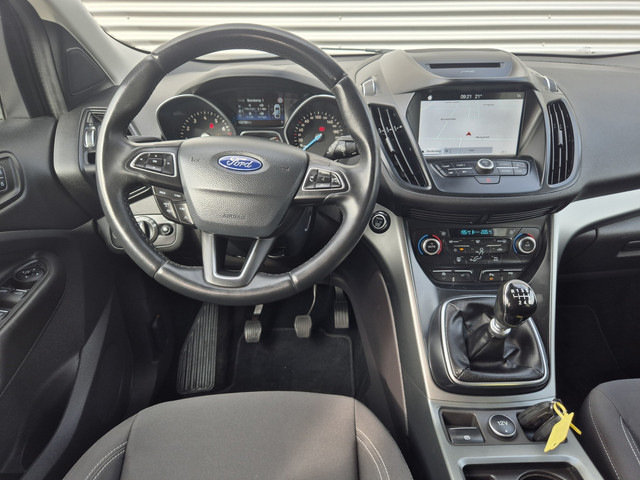 Ford Kuga 1.5 EcoBoost Titanium ,airco,cruise,applecarplay android,navigatie camera,parkeersensoren,trekhaak,