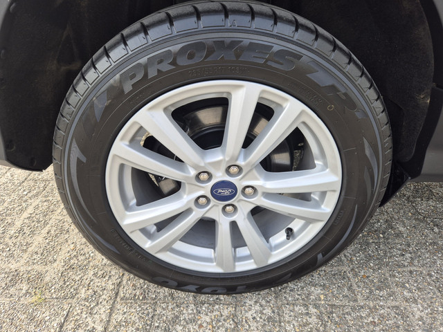 Ford Kuga 1.5 EcoBoost Titanium ,airco,cruise,applecarplay android,navigatie camera,parkeersensoren,trekhaak,