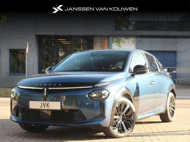 lancia-ypsilon-edizione-cassina-limitata-51-kwh---massage---draadloze-telefoonlader---rondom-zicht