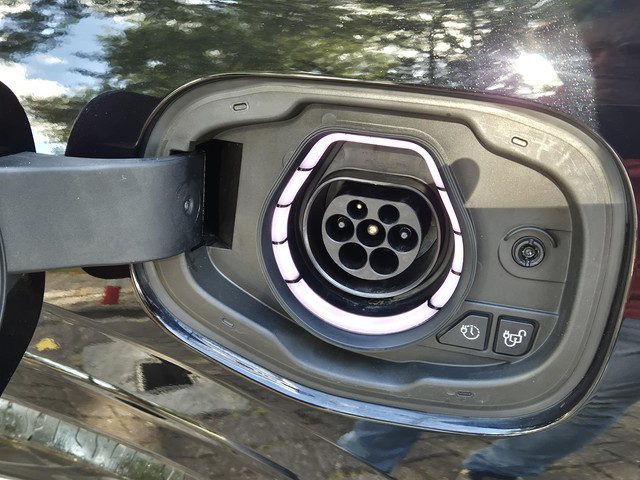 Ford Kuga 2.5 PHEV ST-Line | Navigatie | LM Velgen | Winterpakket | Climate Control | Cruise Control