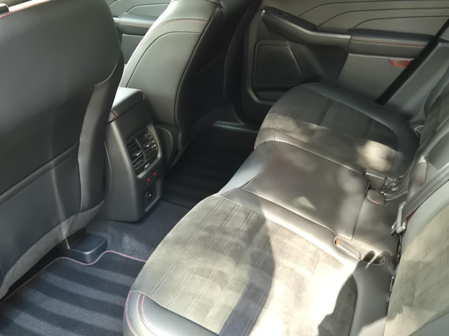Ford Kuga 2.5 PHEV ST-Line | Navigatie | LM Velgen | Winterpakket | Climate Control | Cruise Control