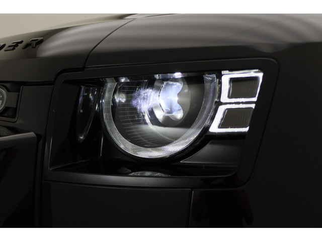 Land Rover Defender 2.0 D240 110 HSE Leer, 360° Camera, Panoramadak, Luchtvering, Meridian Audio, Trekhaak