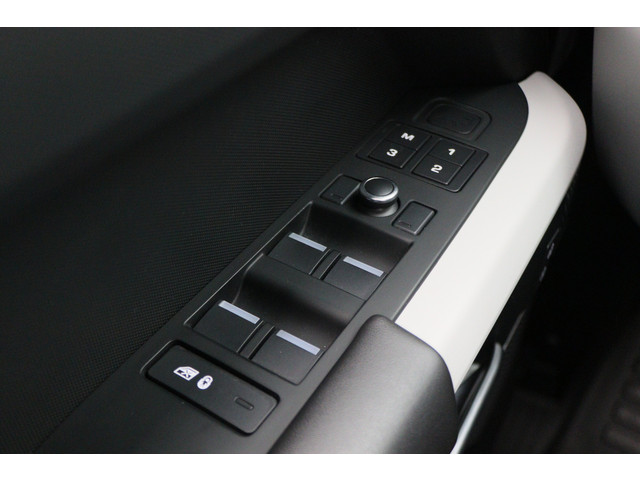 Land Rover Defender 2.0 D240 110 HSE Leer, 360° Camera, Panoramadak, Luchtvering, Meridian Audio, Trekhaak