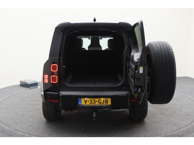 Land Rover Defender 2.0 D240 110 HSE Leer, 360° Camera, Panoramadak, Luchtvering, Meridian Audio, Trekhaak