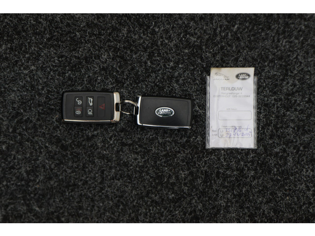 Land Rover Defender 2.0 D240 110 HSE Leer, 360° Camera, Panoramadak, Luchtvering, Meridian Audio, Trekhaak