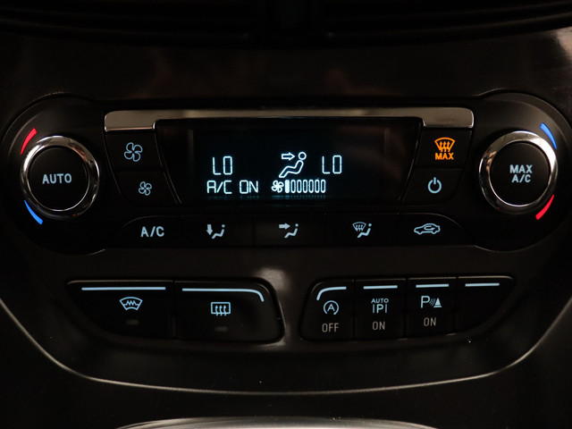 Ford Kuga 150pk Titanium Styling Pack Camera | Cruise | Navi | Parkeersens. v+a | Stoel- voorruitverw. | Trekhaak