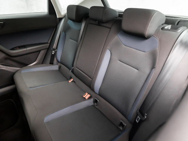 Seat Ateca 1.5 TSI Sport 150Pk Automaat (APPLE CARPLAY, GROOT NAVI, CLIMATE, CAMERA, SPORTSTOELEN, TREKHAAK, GETINT GLAS, CRUISE, NIEUWSTAA