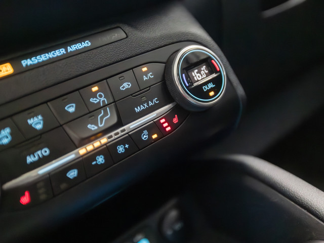 Ford Kuga 2.5 PHEV Titanium Sport 225Pk Automaat (PANORAMADAK, VIRTUAL COCKPIT, APPLE CARPLAY, STUUR STOELVERWARMING, SPORTSTOELEN, CAMERA