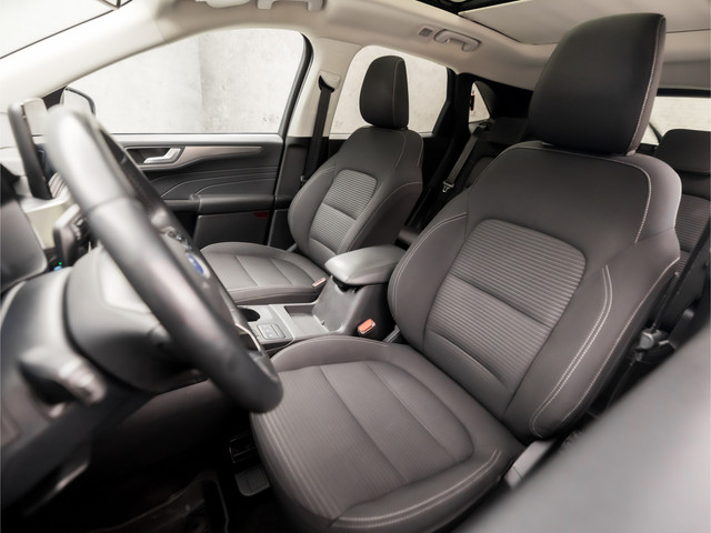 Ford Kuga 2.5 PHEV Titanium Sport 225Pk Automaat (PANORAMADAK, VIRTUAL COCKPIT, APPLE CARPLAY, STUUR STOELVERWARMING, SPORTSTOELEN, CAMERA