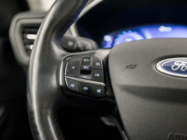 Ford Kuga 2.5 PHEV Titanium Sport 225Pk Automaat (PANORAMADAK, VIRTUAL COCKPIT, APPLE CARPLAY, STUUR STOELVERWARMING, SPORTSTOELEN, CAMERA
