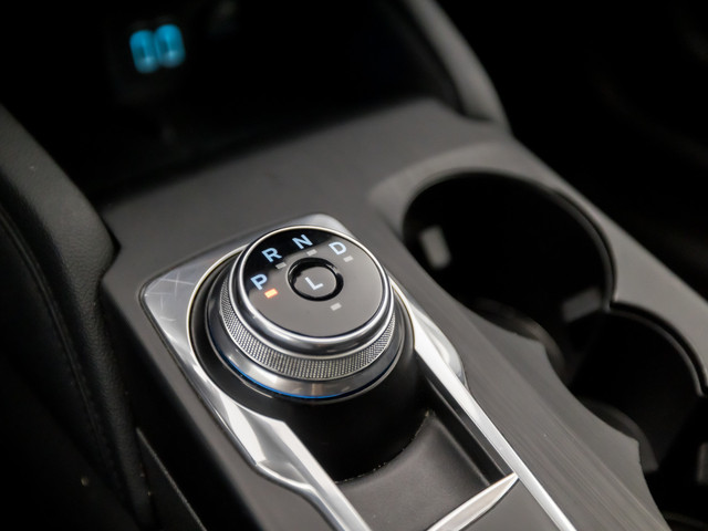 Ford Kuga 2.5 PHEV Titanium Sport 225Pk Automaat (PANORAMADAK, VIRTUAL COCKPIT, APPLE CARPLAY, STUUR STOELVERWARMING, SPORTSTOELEN, CAMERA